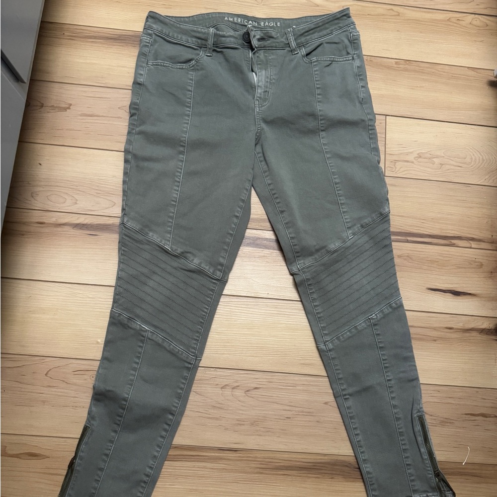 American Eagle Outfitters Skinny Jeans in Olive